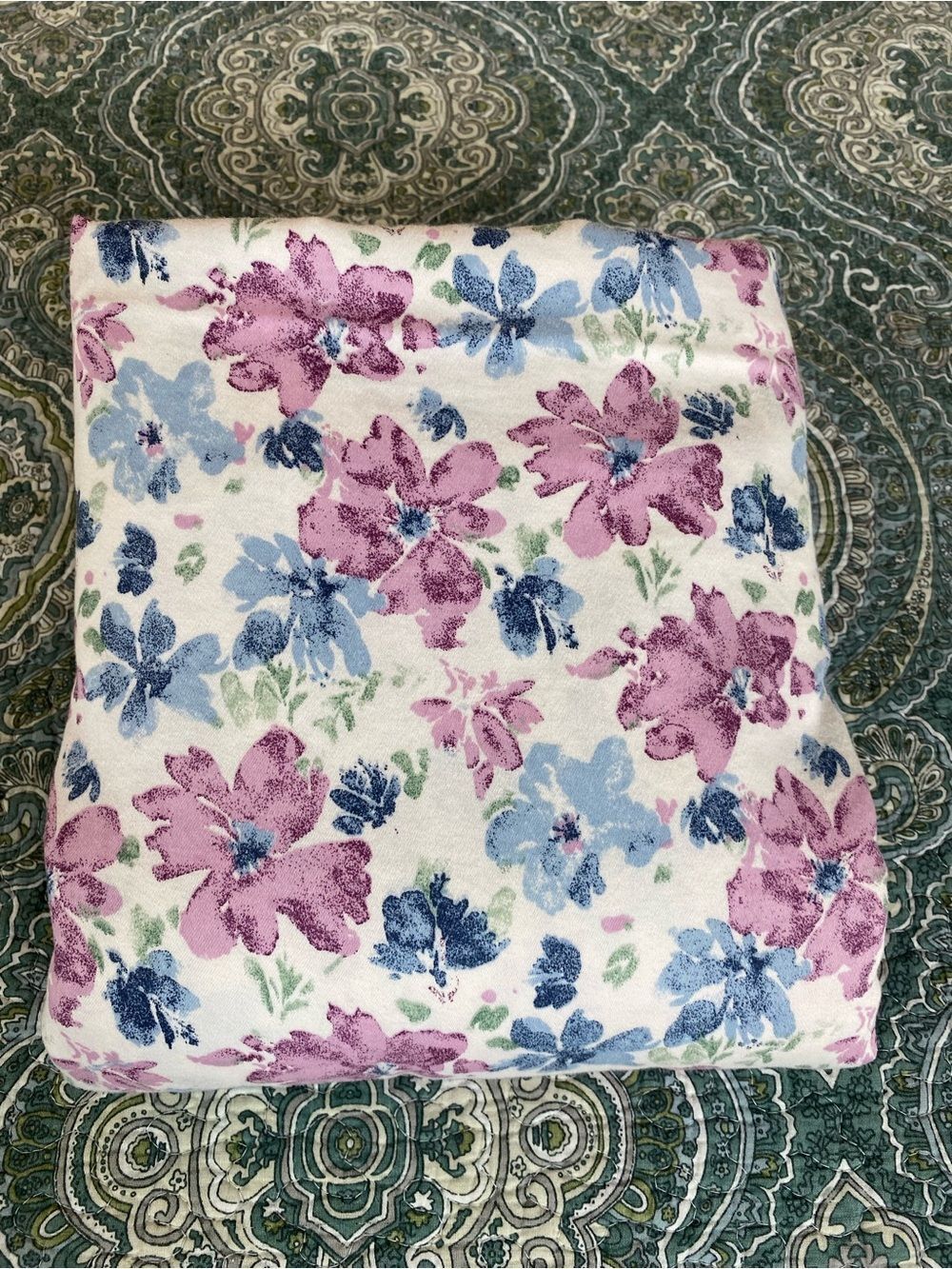 Better Homes And Gardens Floral Sheet White with Pink & Blue Flowers Full